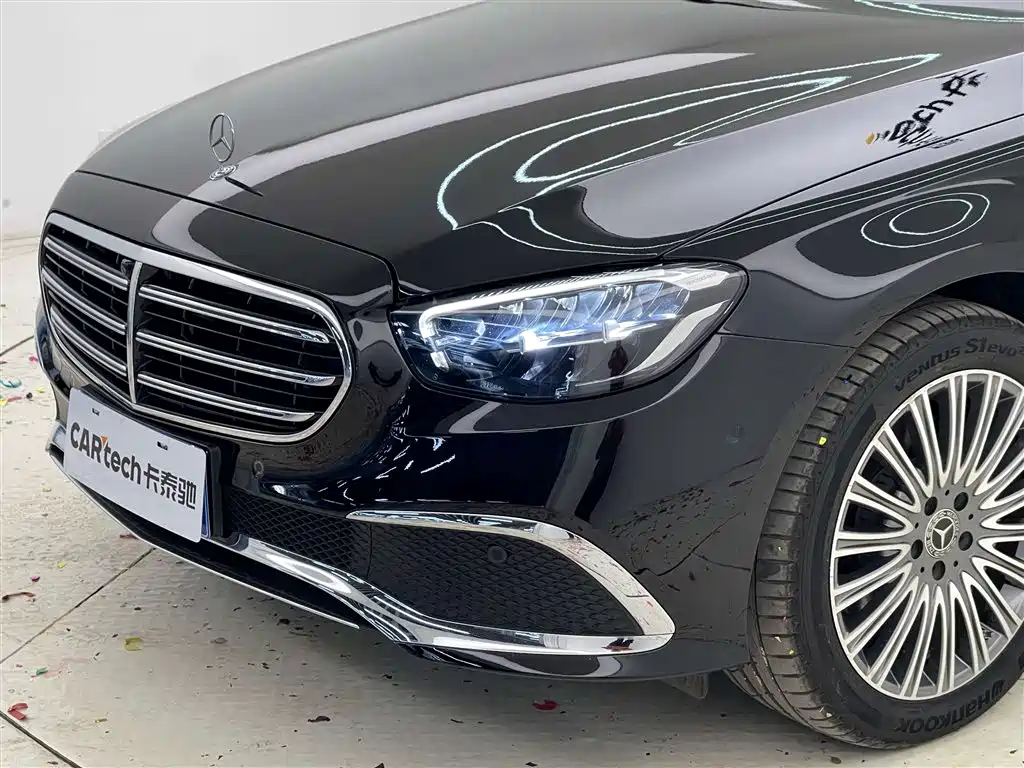 Mercedes-Benz E-Class 2023 — фото 10
