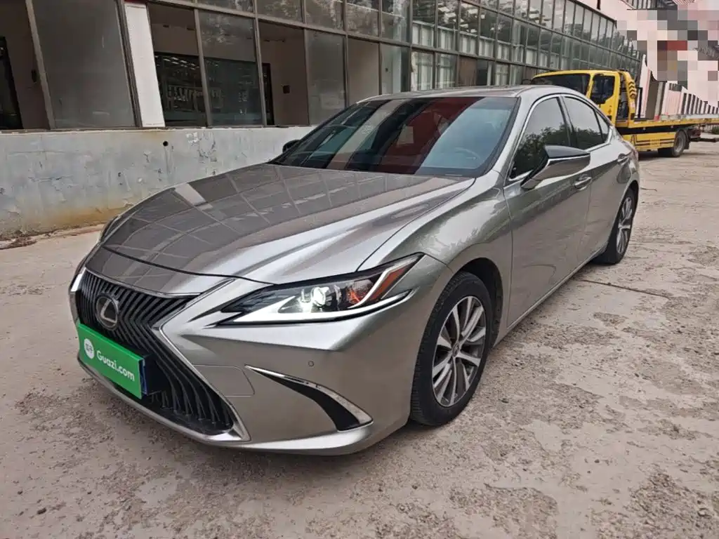 Lexus ES 2020 — фото 2