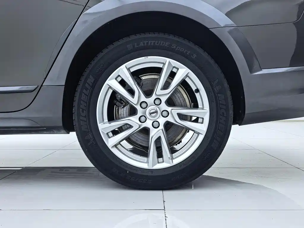 Volvo V90 2019 — фото 17