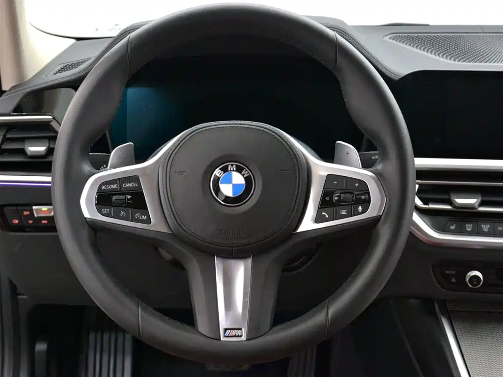 BMW 3 Series 2025 — фото 11