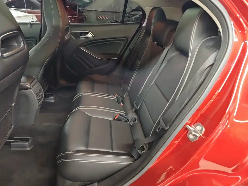 Mercedes-Benz GLA 2018 — фото 17