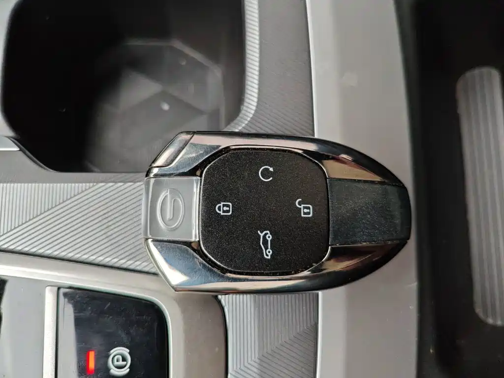 GAC Trumpchi GS3 2025 — фото 9