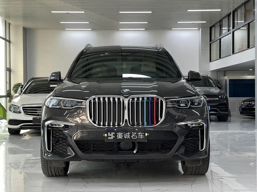 BMW X7 2021 — фото 2