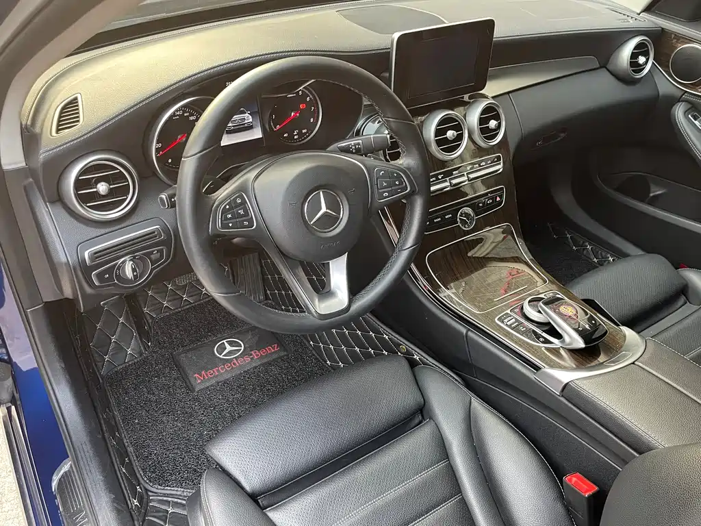 Mercedes-Benz C-Class 2017 — фото 9
