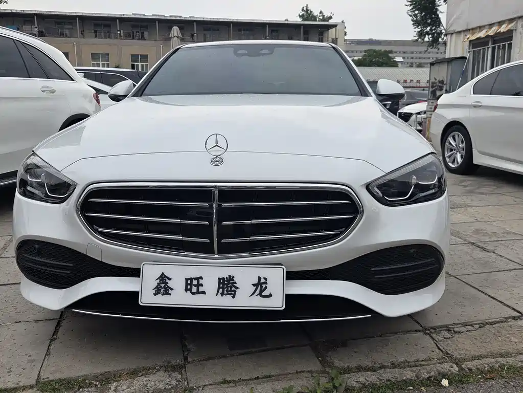 Mercedes-Benz C-Class 2023 — фото 2
