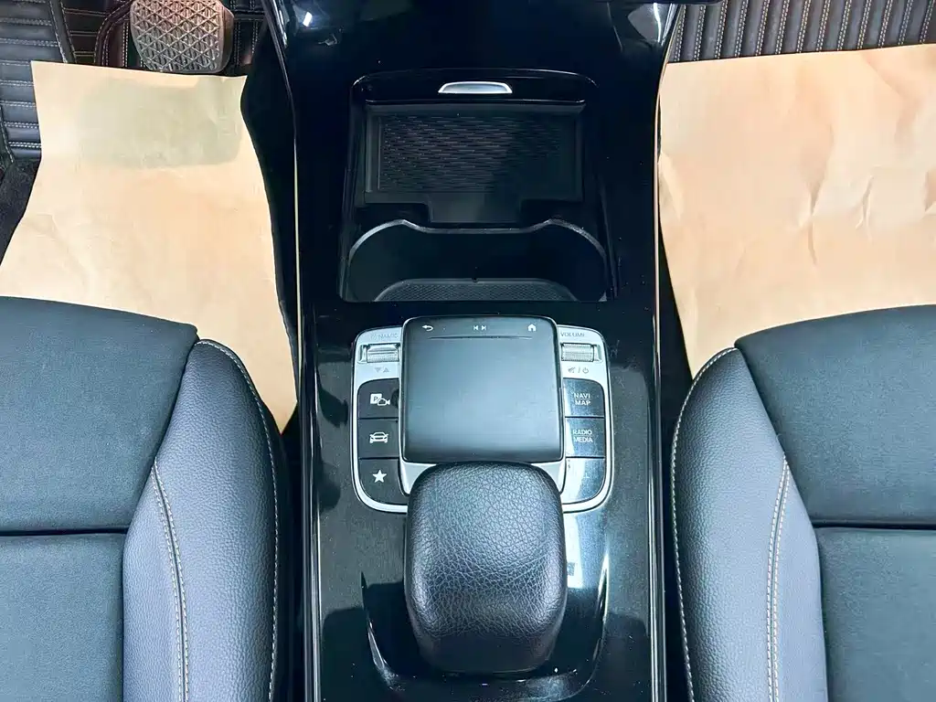 Mercedes-Benz A-Class 2019 — фото 19