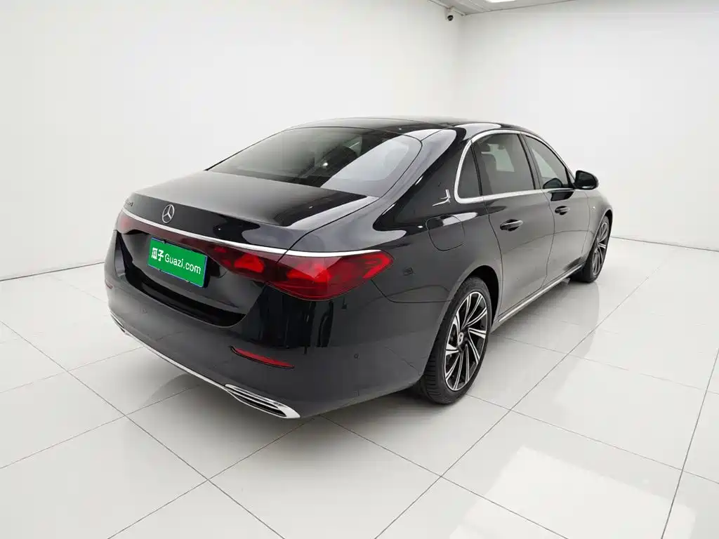 Mercedes-Benz E-Class 2024