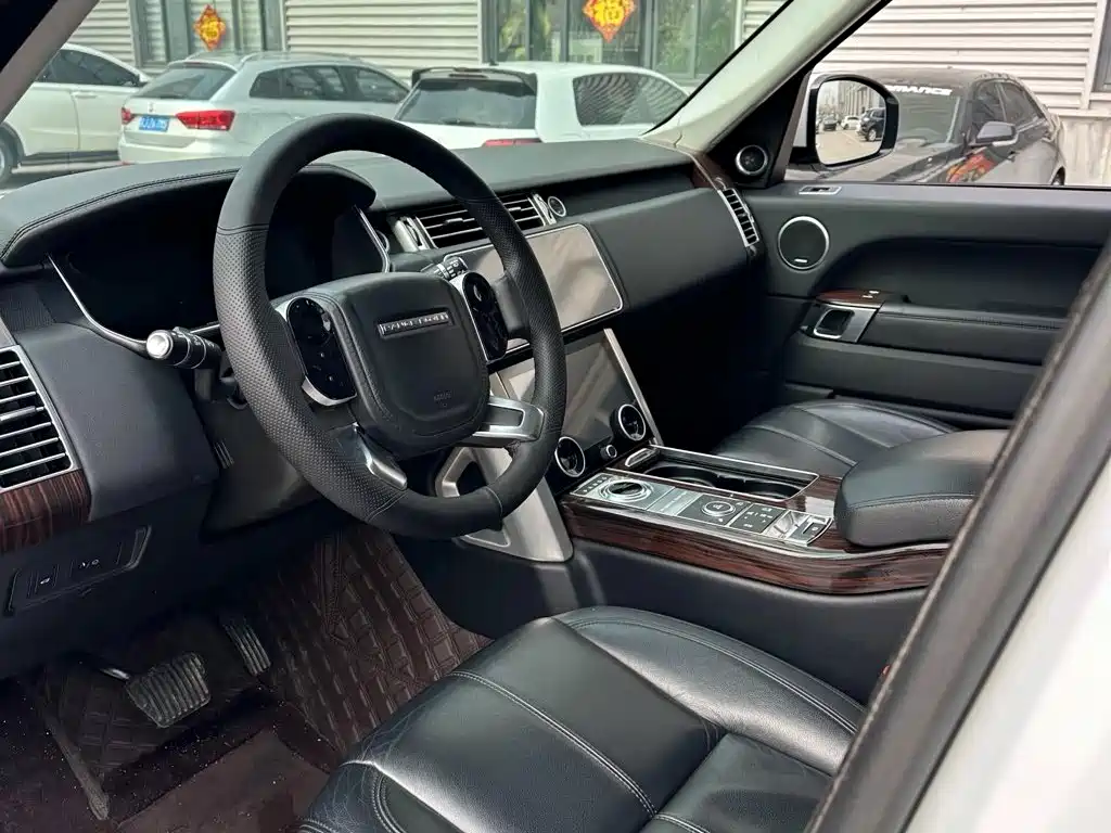 Land Rover Range Rover 2018 — фото 3