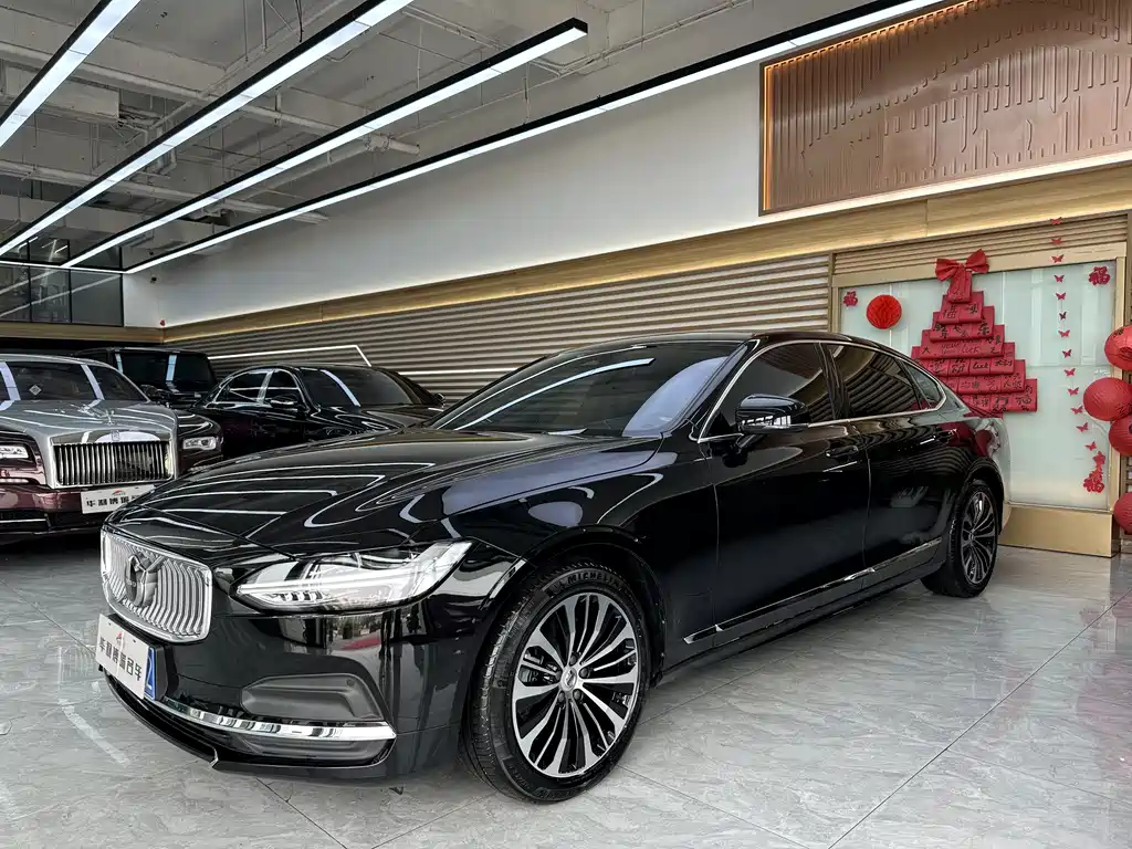Volvo S90 2024 — фото 1