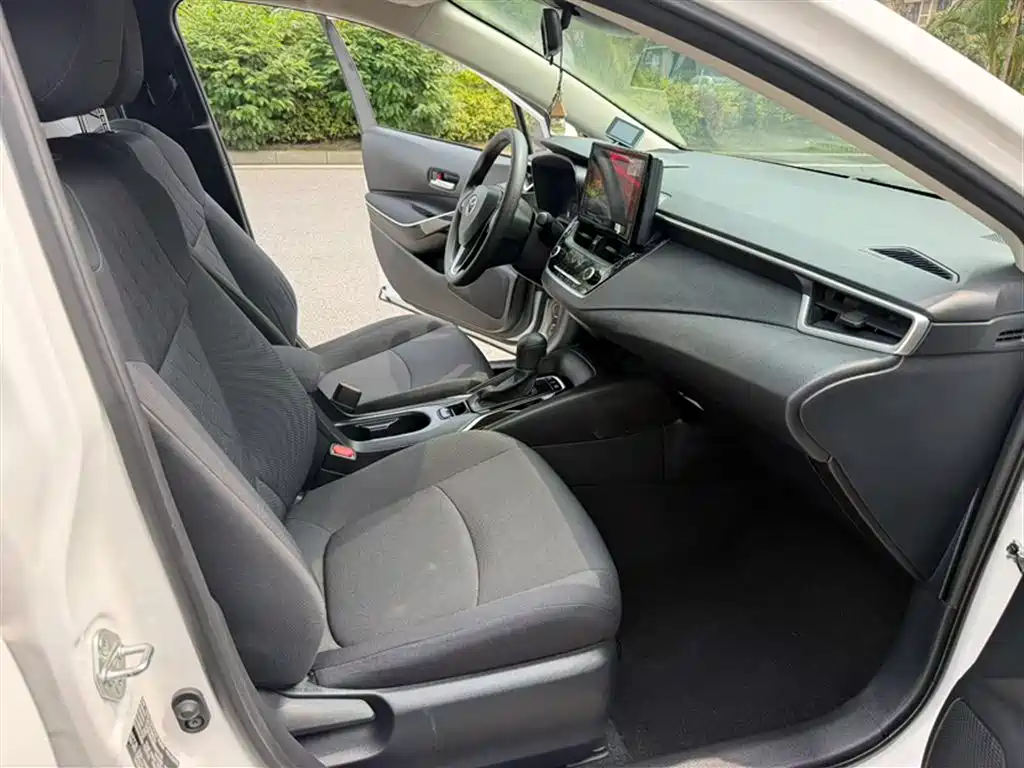 Toyota Corolla 2021 — фото 14