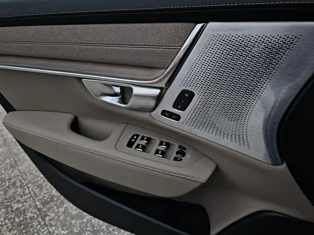 Volvo S90 PHEV 2025 — фото 8
