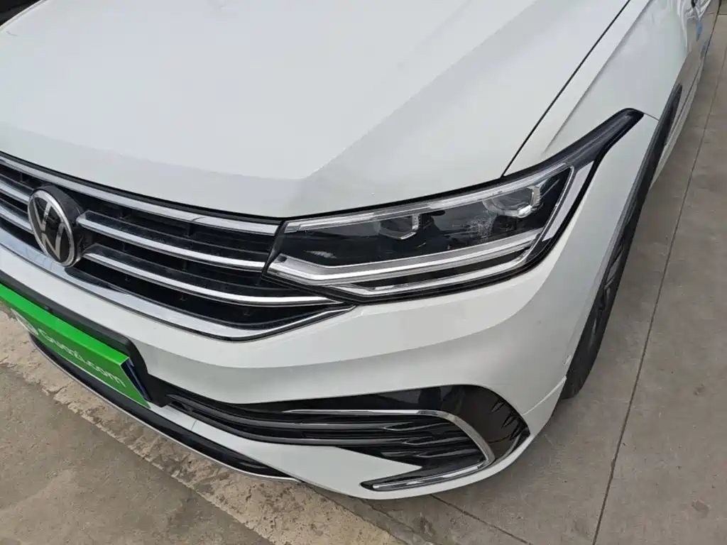 Volkswagen Tiguan L 2023 — фото 24