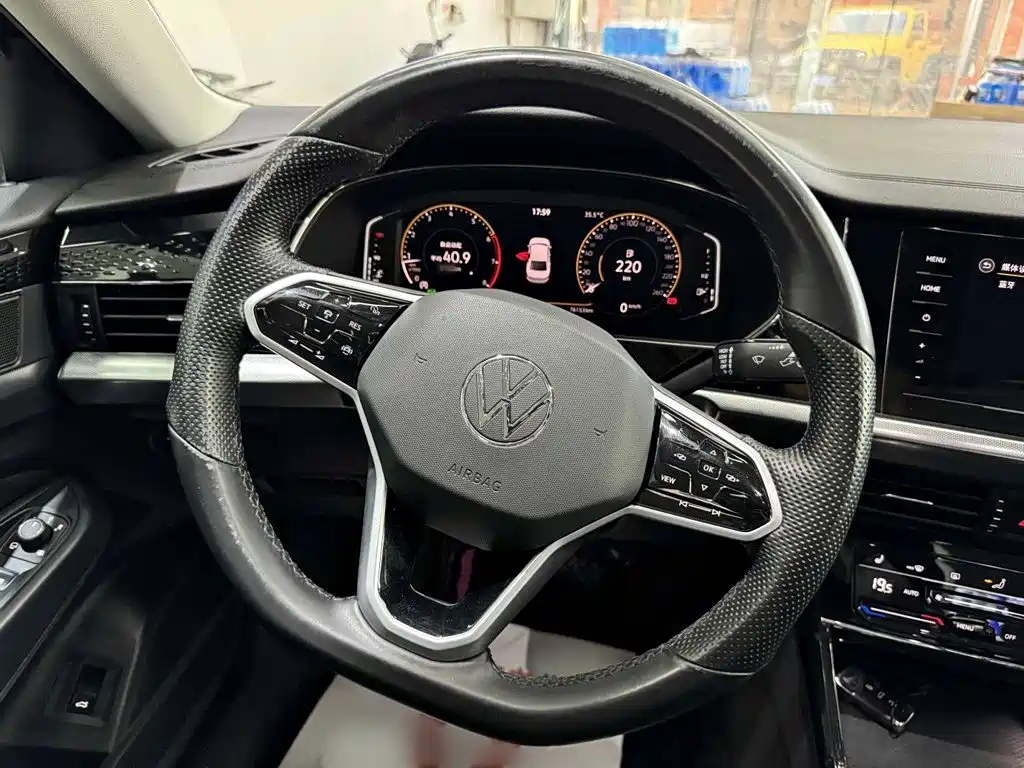 Volkswagen Passat 2023 — фото 11
