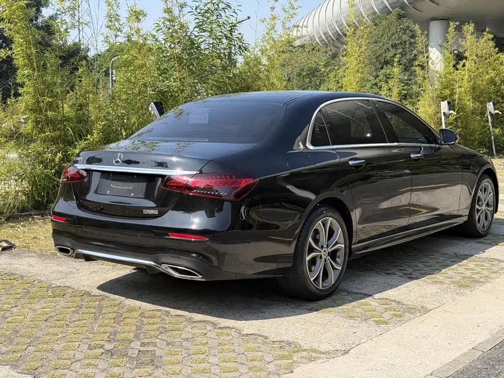 Mercedes-Benz E-Class 2022 — фото 5