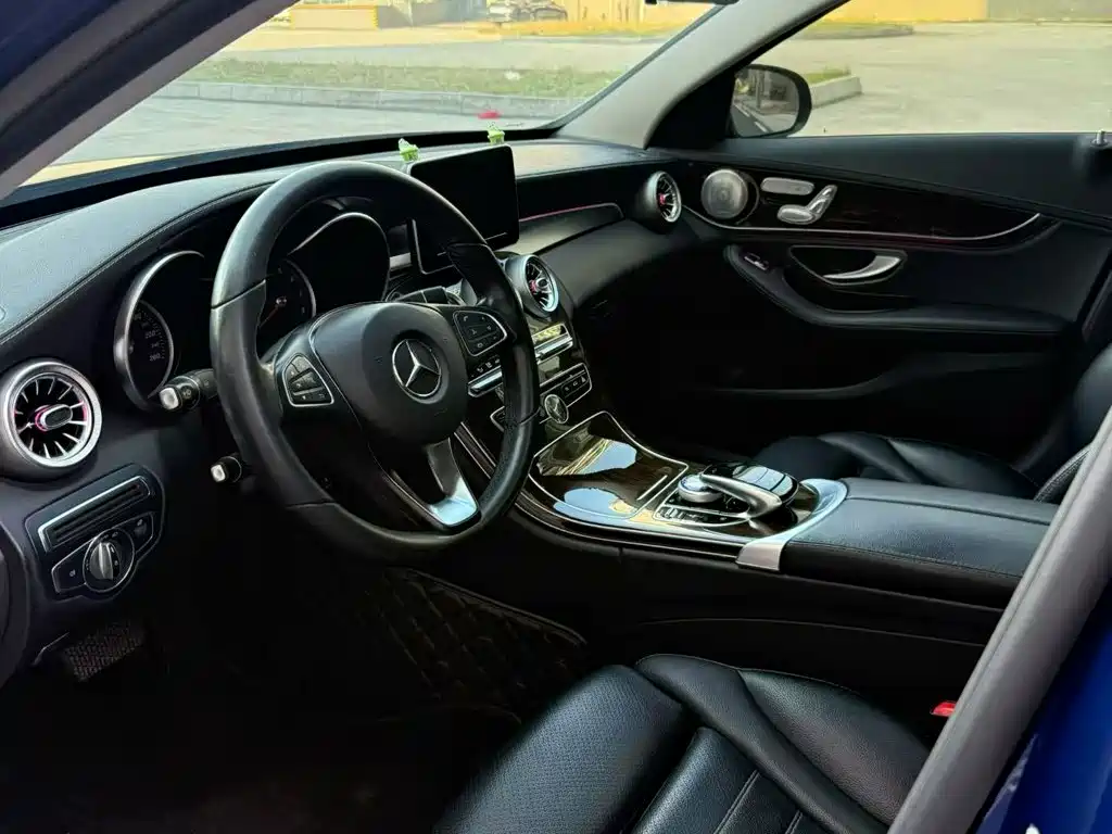 Mercedes-Benz C-Class 2017 — фото 16