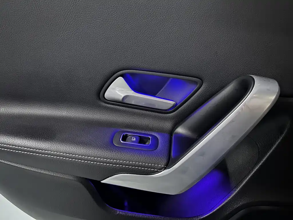 Mercedes-Benz A-Class 2022 — фото 11