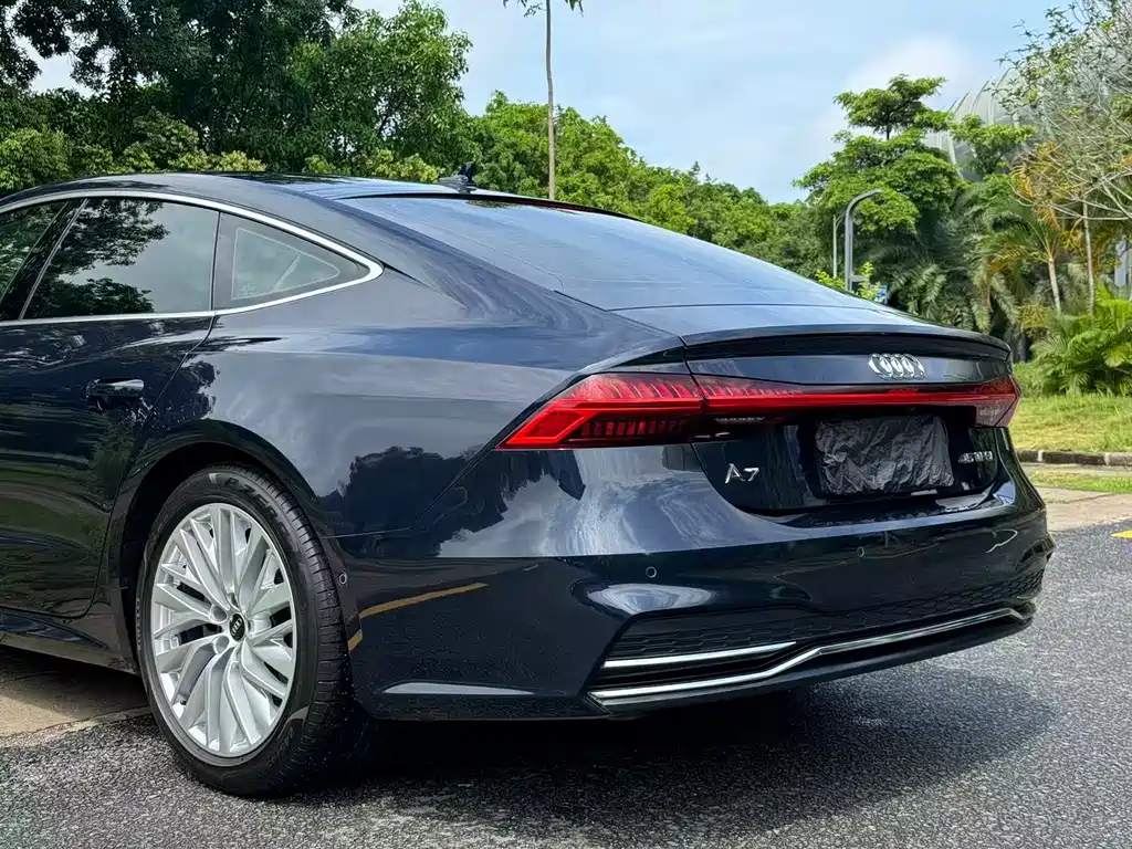 Audi A7 2021 — фото 25