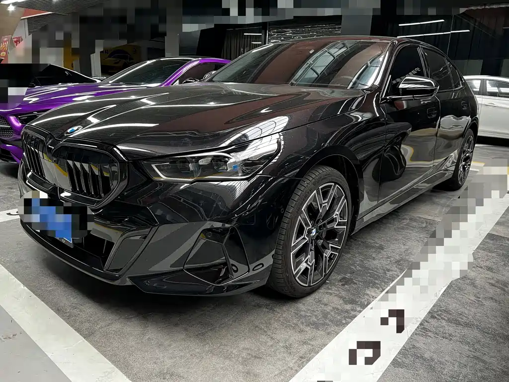 BMW 5 Series 2025