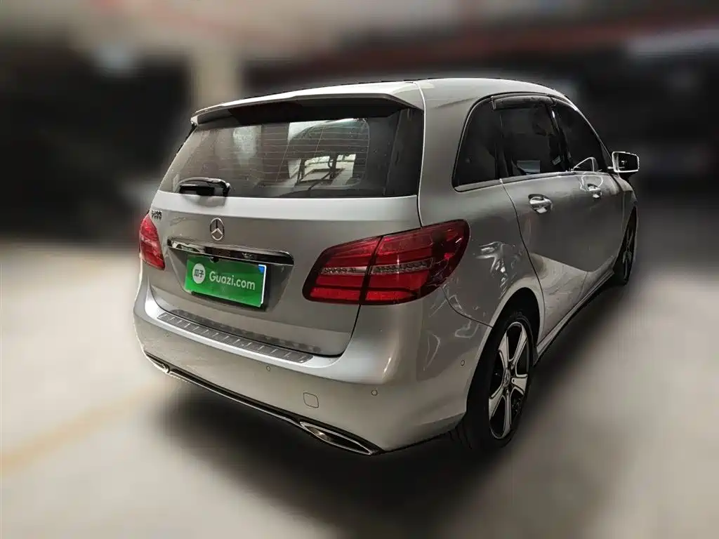 Mercedes-Benz B-Class 2018 — фото 13