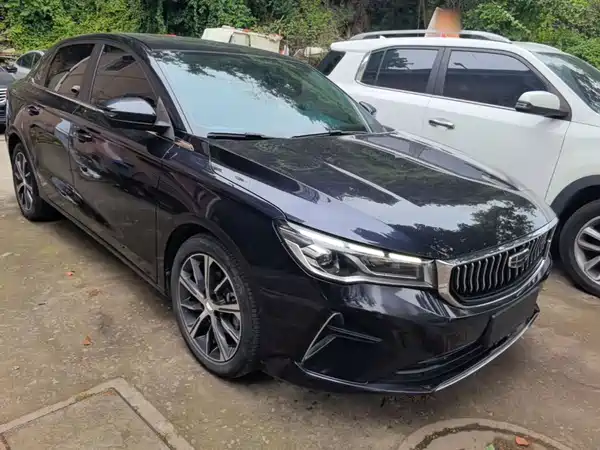 Geely Emgrand 2023