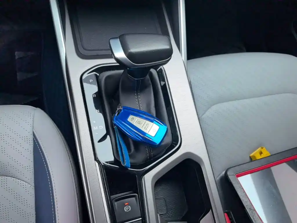 Geely Emgrand 2023 — фото 14