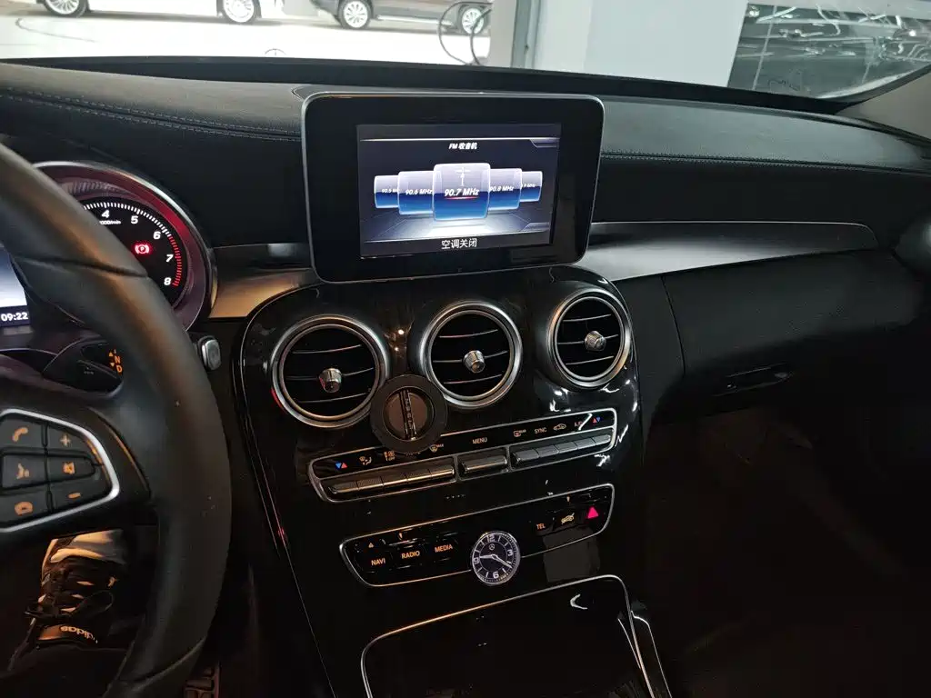Mercedes-Benz C-Class 2016 — фото 13