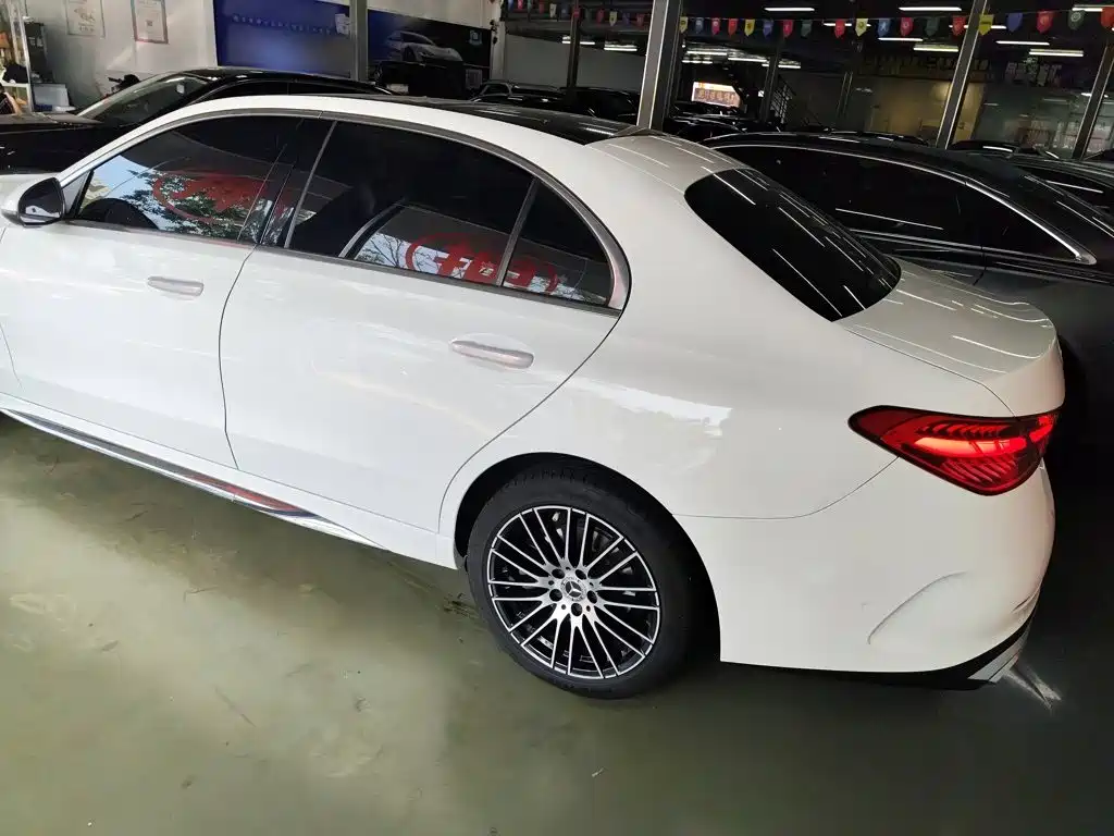 Mercedes-Benz C-Class 2023 — фото 23