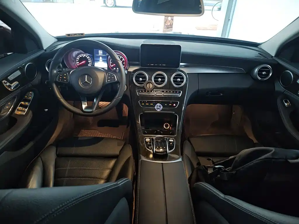 Mercedes-Benz C-Class 2016 — фото 10