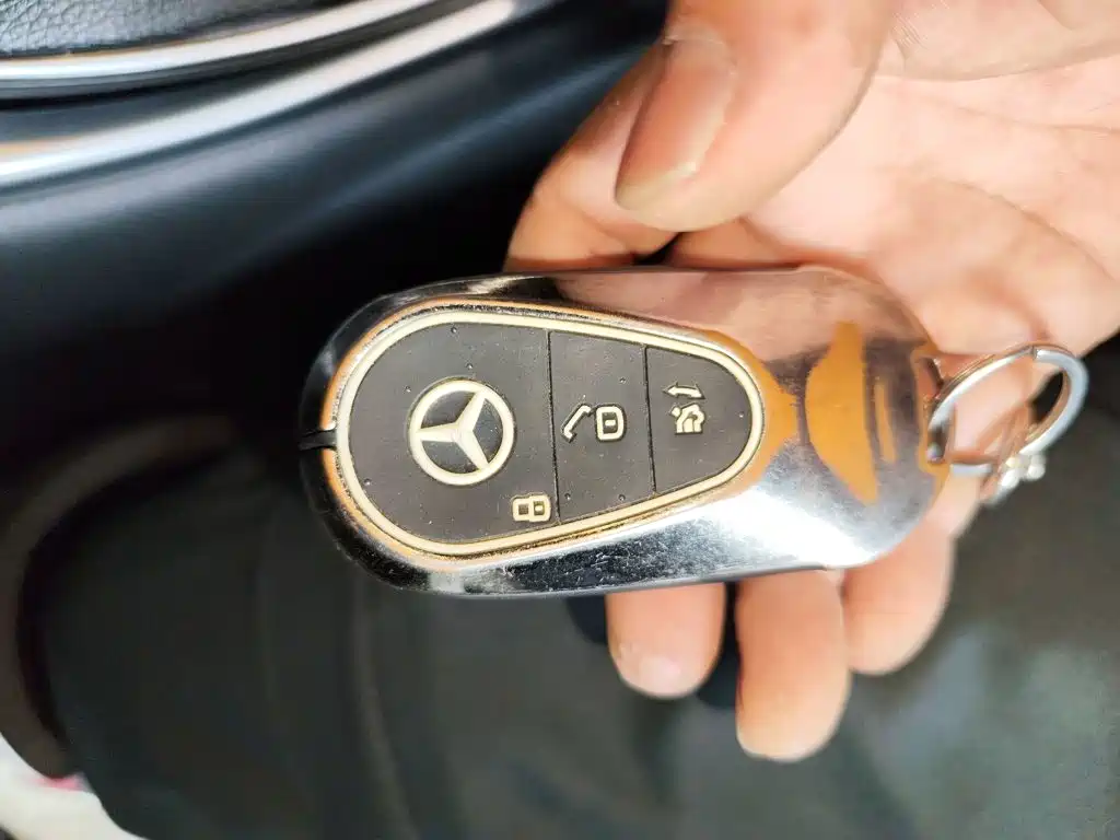 Mercedes-Benz C-Class 2023 — фото 17