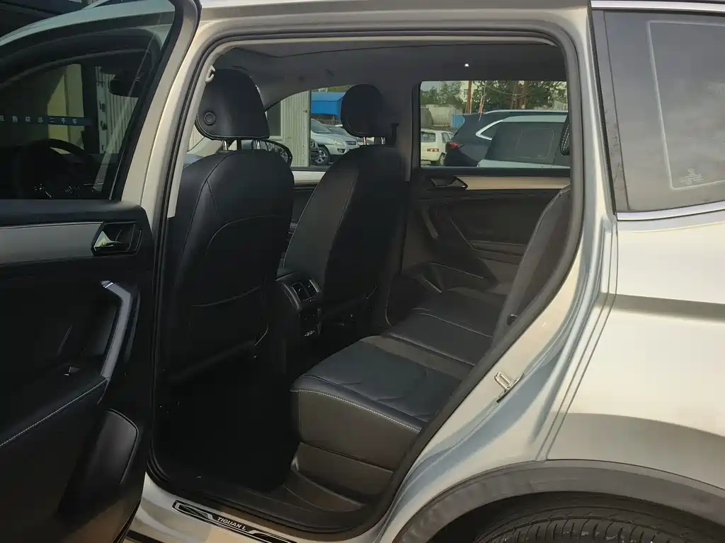 Volkswagen Tiguan L 2019 — фото 8
