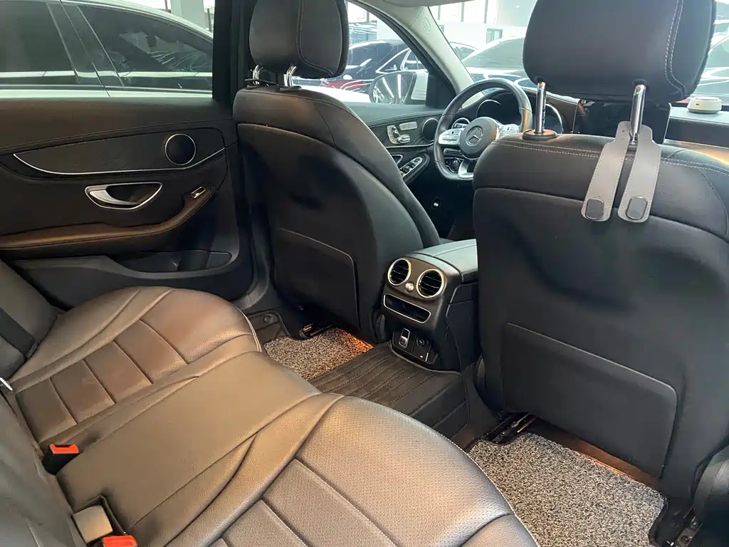 Mercedes-Benz C-Class 2019 — фото 32