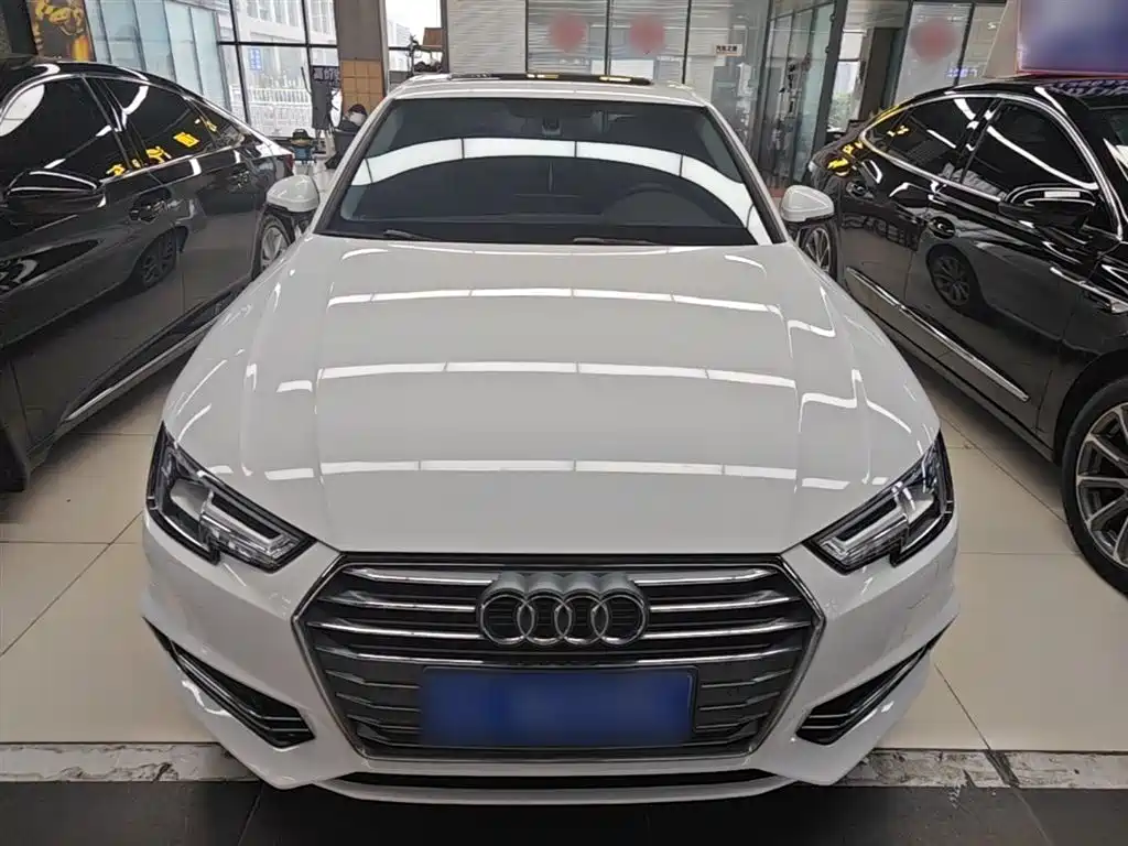 Audi A4L 2018 — фото 3