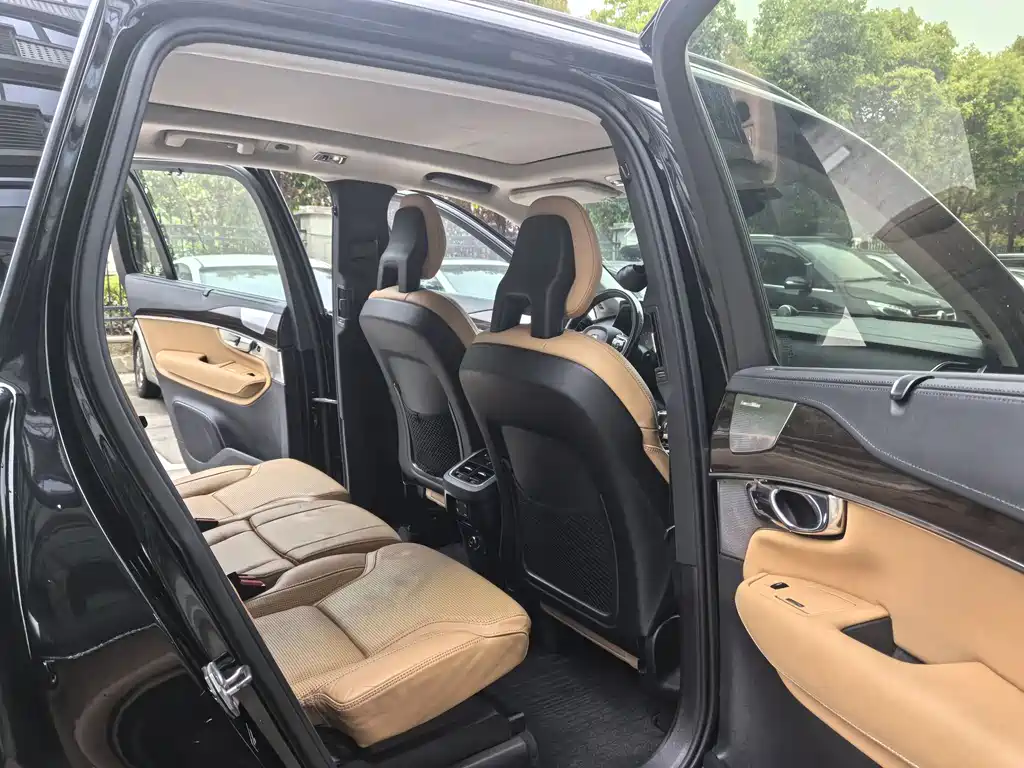 Volvo XC90 2016 — фото 20
