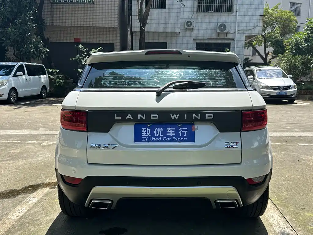 Landwind X7 2016 — фото 5