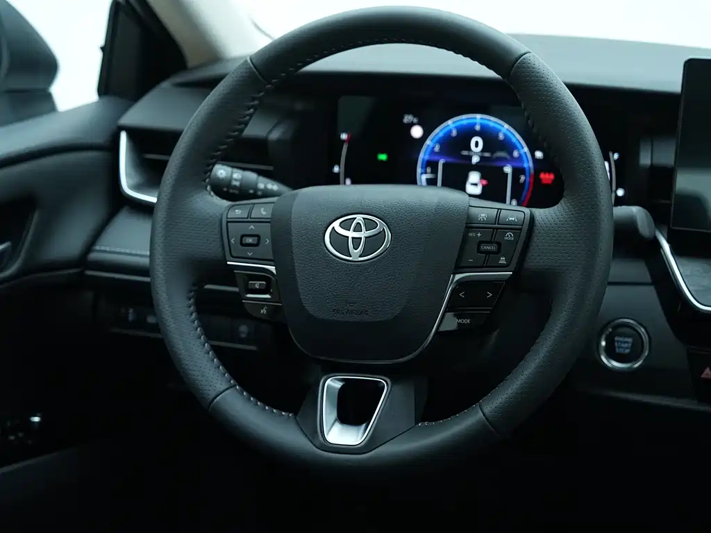 Toyota Camry 2026 — фото 12
