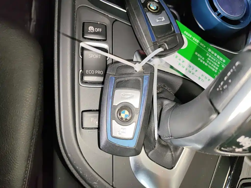 BMW 3 Series 2017 — фото 17