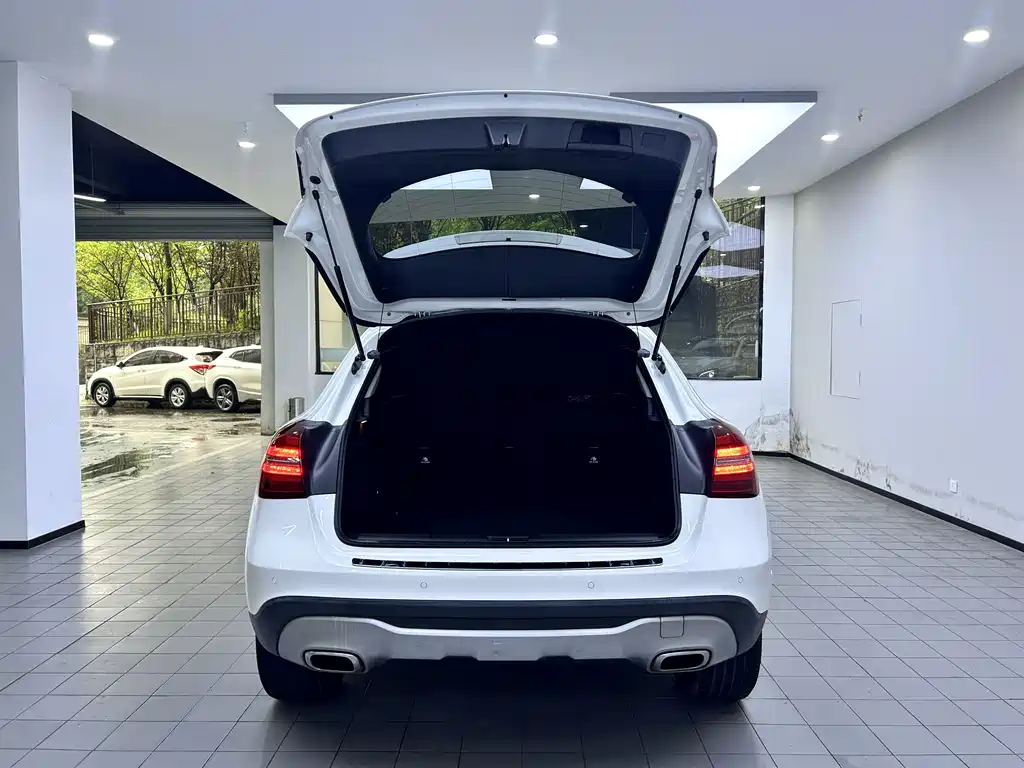 Mercedes-Benz GLA 2018 — фото 9