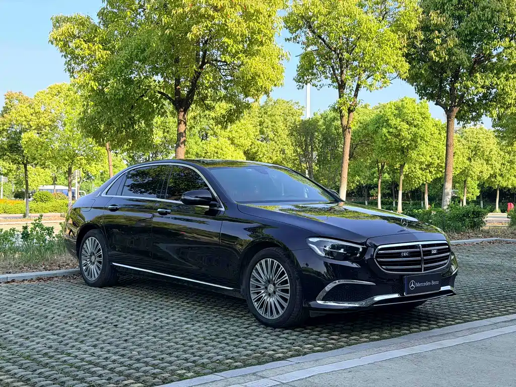 Mercedes-Benz E-Class 2023 — фото 3
