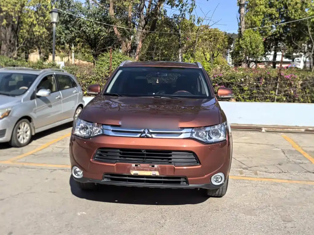 Mitsubishi Outlander 2015 — фото 21