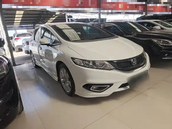 Honda Jade 2015