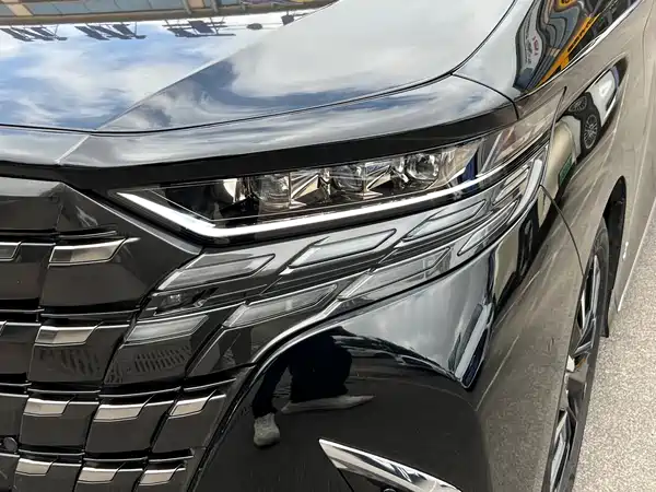 Toyota Alphard 2024