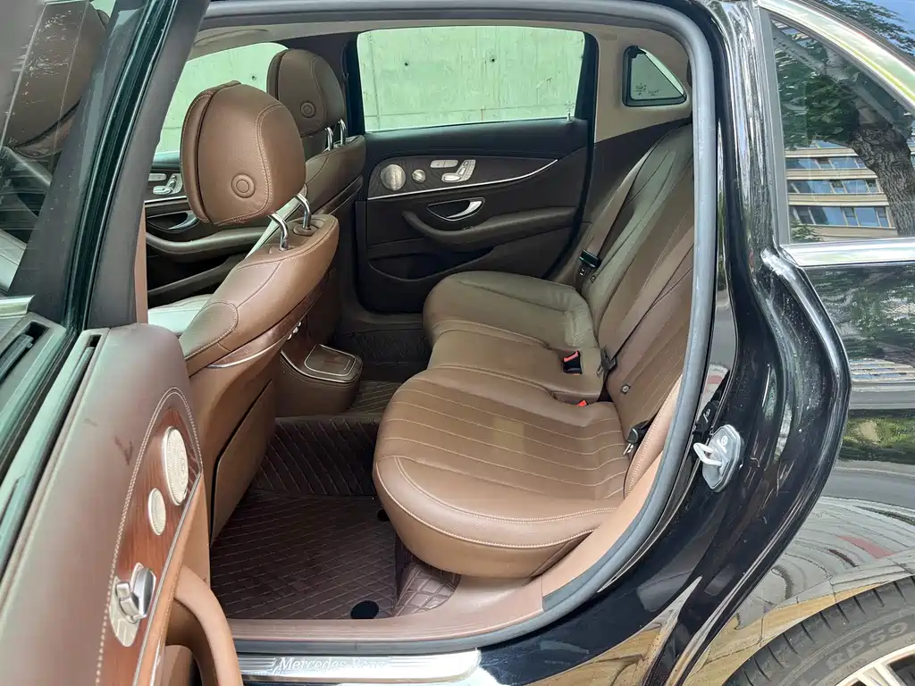 Mercedes-Benz E-Class 2023