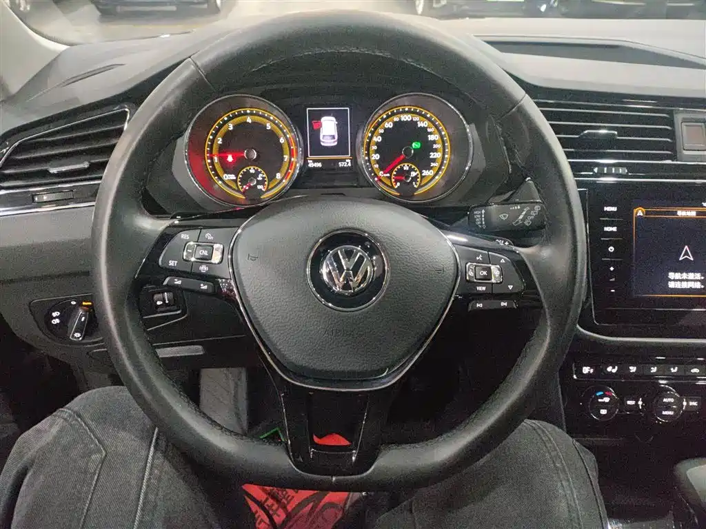 Volkswagen Tiguan L 2020 — фото 11