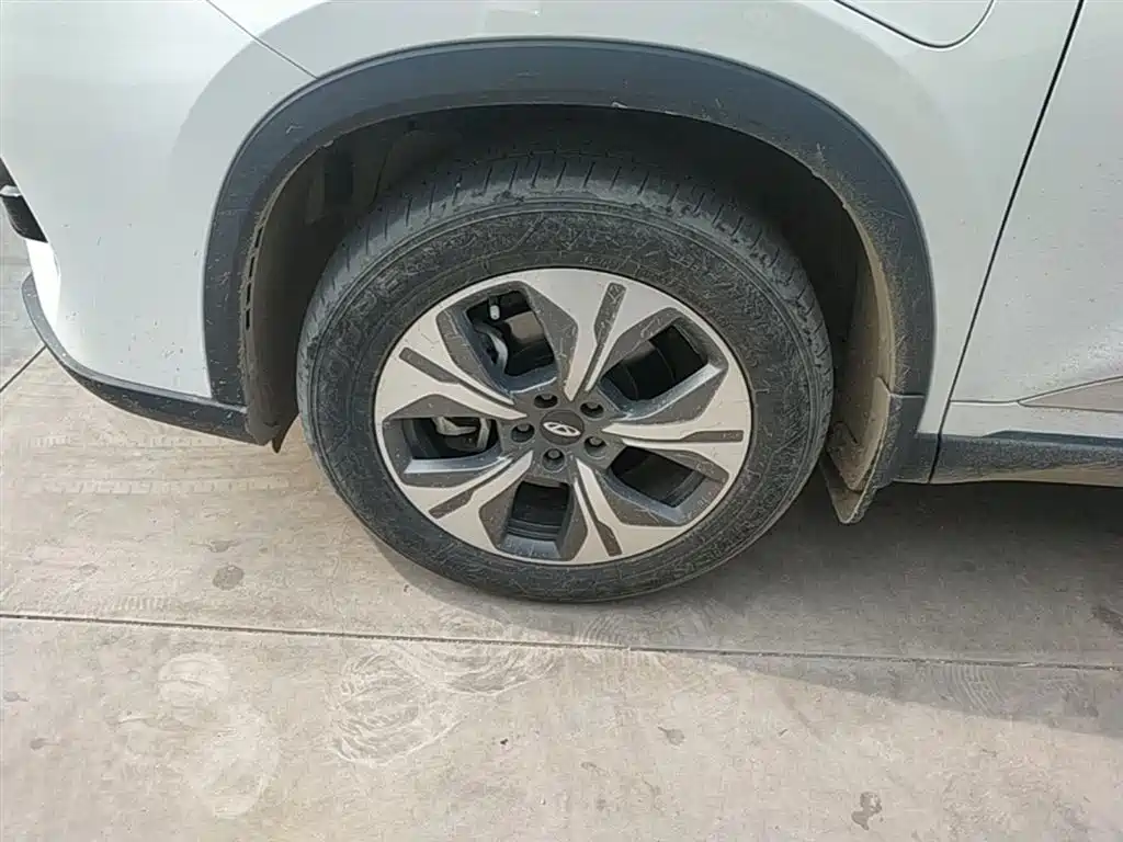 Chery Tiggo 8 PRO NEV 2023 — фото 23