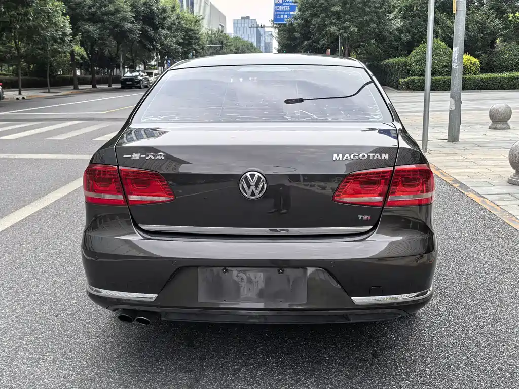 Volkswagen Magotan 2015