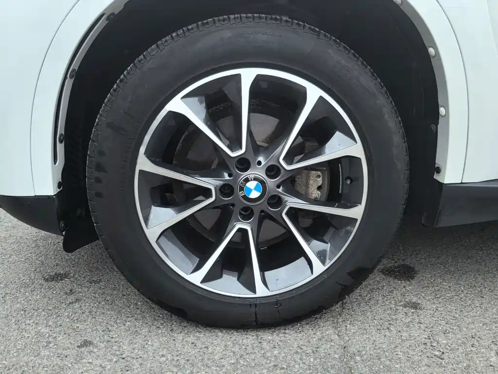 BMW X5 2018 — фото 9