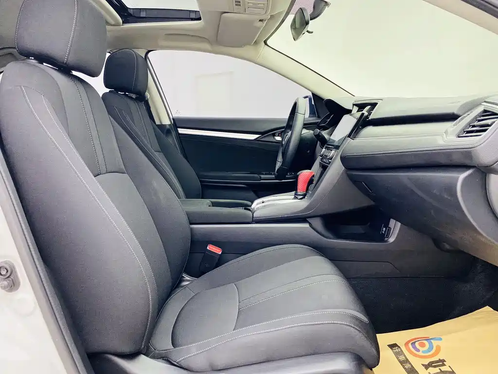Honda Civic 2017 — фото 13