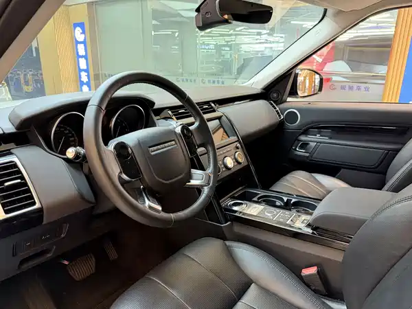 Land Rover Discovery 2019