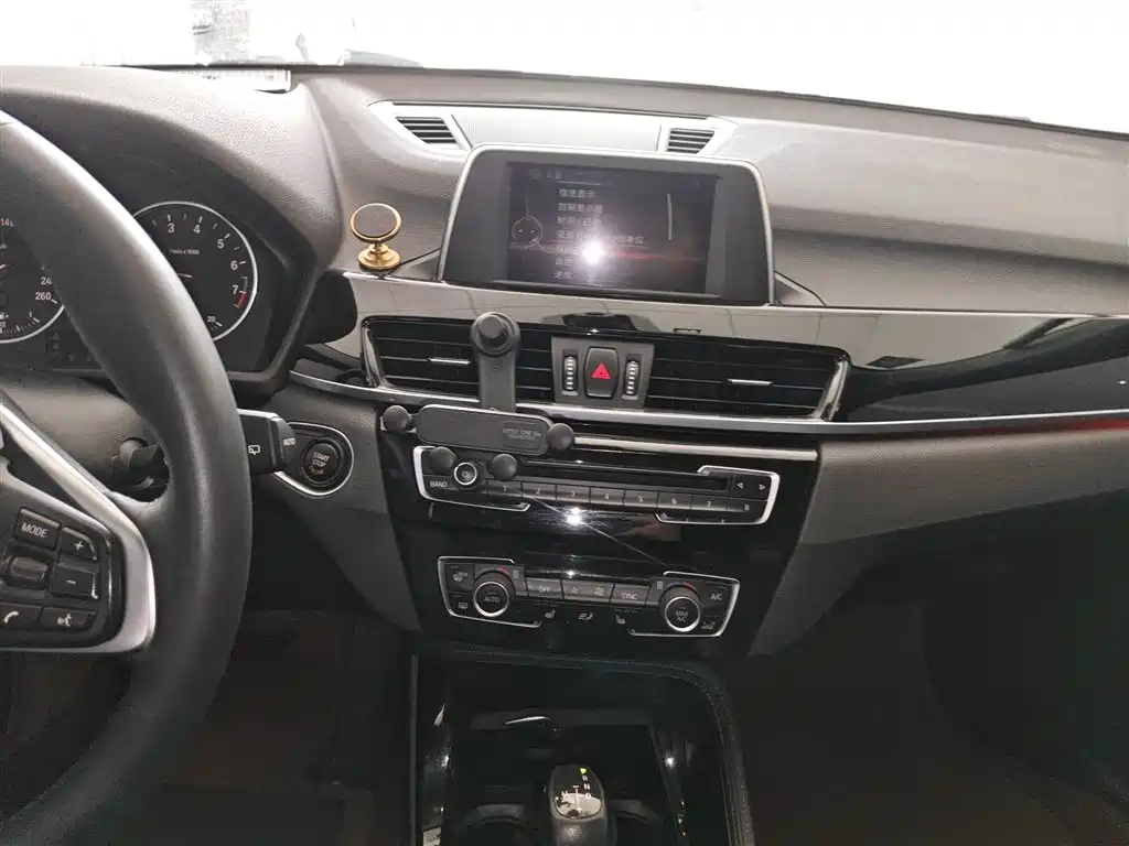 BMW X1 2016 — фото 13