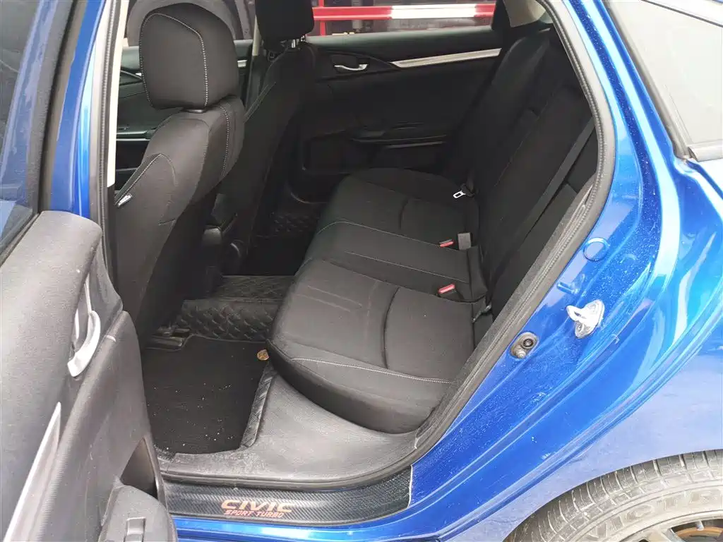 Honda Civic 2020 — фото 17